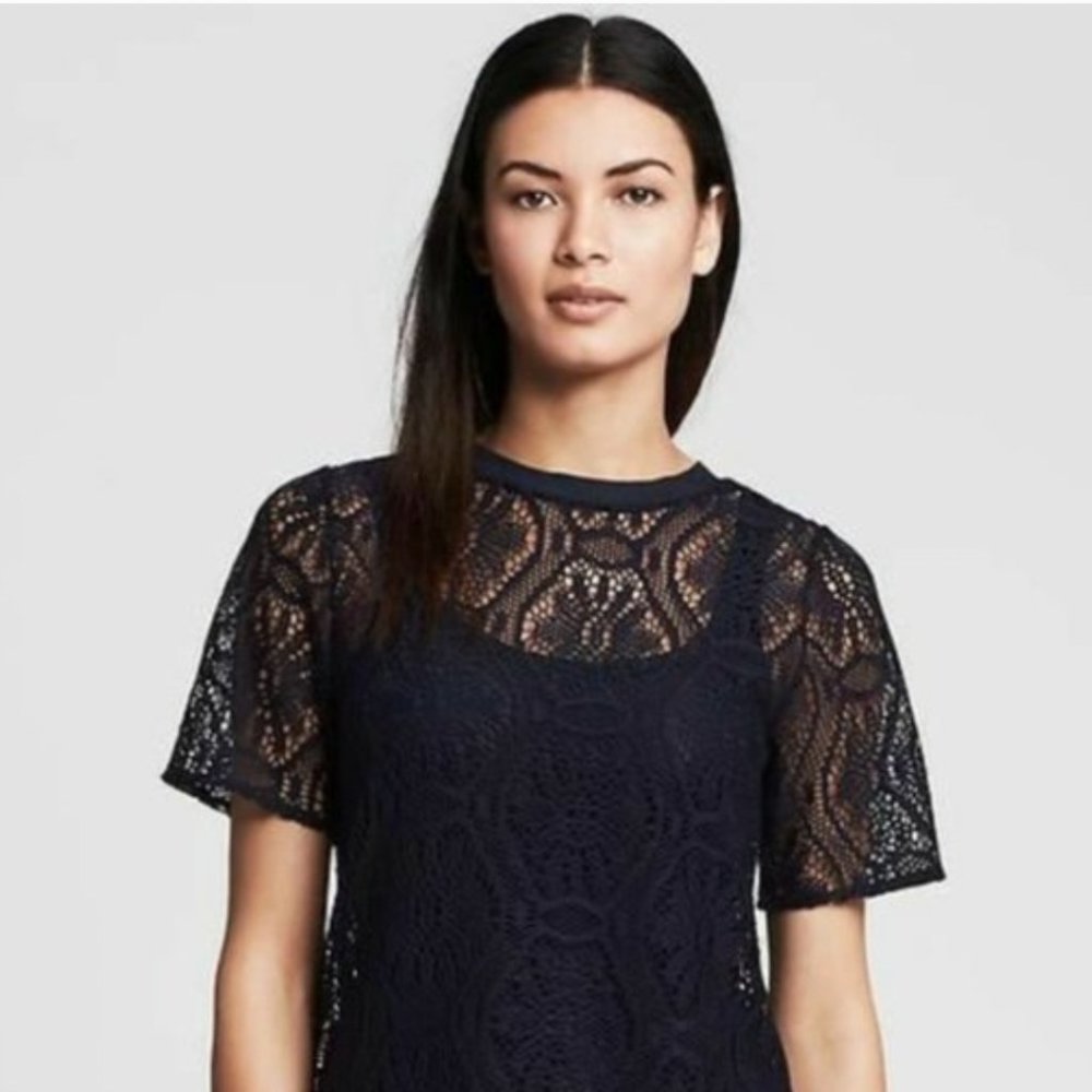Banana Republic  Navy Lace Short Sleeve Top SMALL